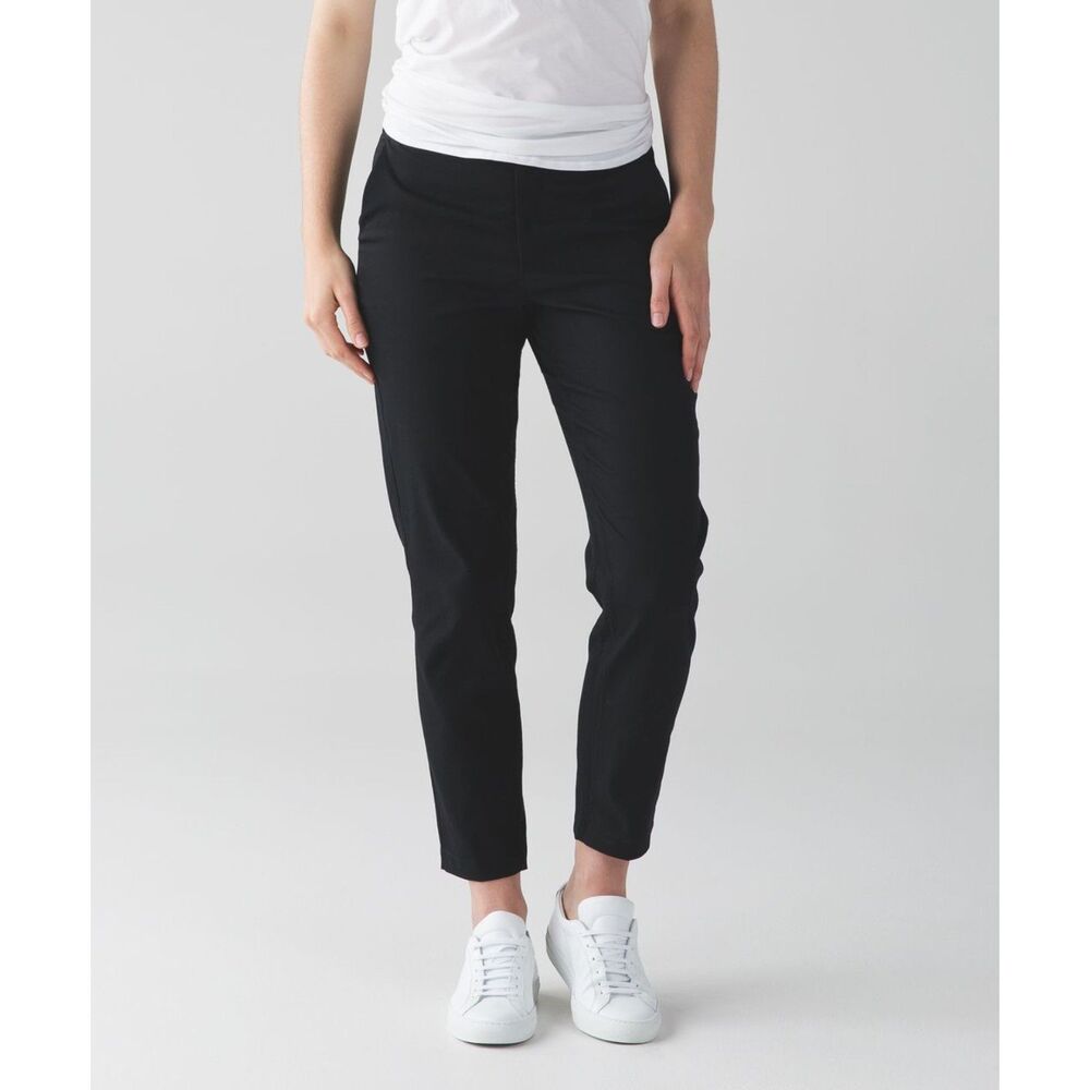 Lululemon Women's Trek Trouser in Black, Size 8 (D2)